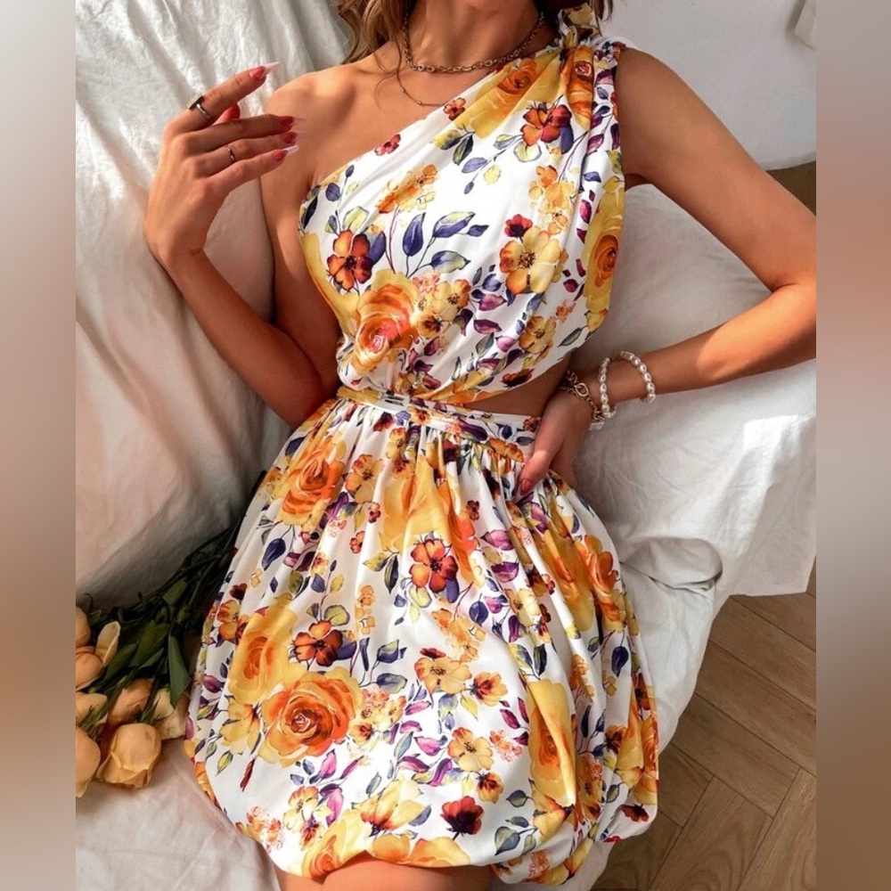 One shoulder cut out floral dress- Small